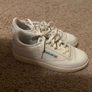 Reebok Classic. Size 7.5 womens. Only worn a handful of times!